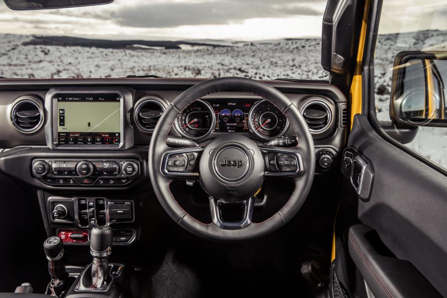 Торпедо Jeep Wrangler Unlimited Rubicon (JL) 2019 года  (UK) (фото 8 из 23)